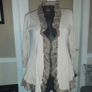 Guinevere great condition cardigan style top
